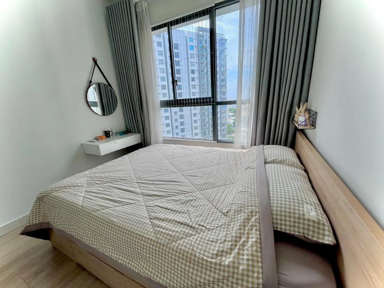 Apartment Cho Thue Can Ho 1Pn1Wc Full Noi That Dep Celadon City Aeon Mall Tan Phu Ho Chi Minh City Vietnam